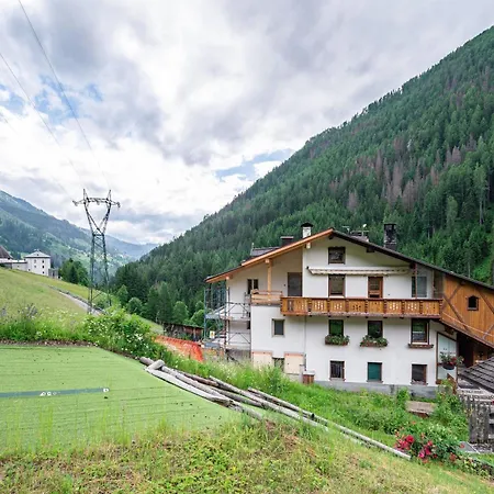 La Mirandola Rosso Apartamento *