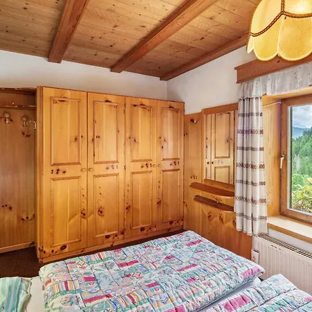 La Mirandola Rosso Apartamento Livinallongo Del Col Di Lana